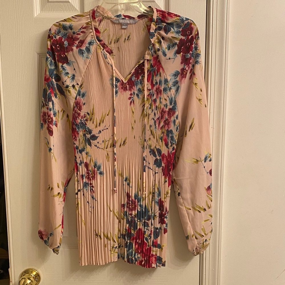 Valarie Stevens Floral Blouse with Pleats